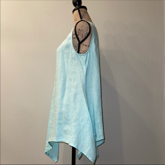 For Cynthia Sleeveless Asymmetrical Linen Top - Picture 2 of 9